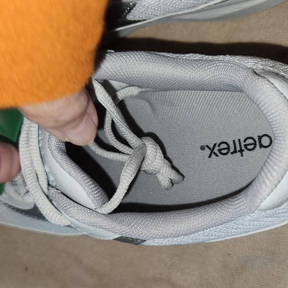 Aetrex  Walking Shoes. - Picture 5 of 11